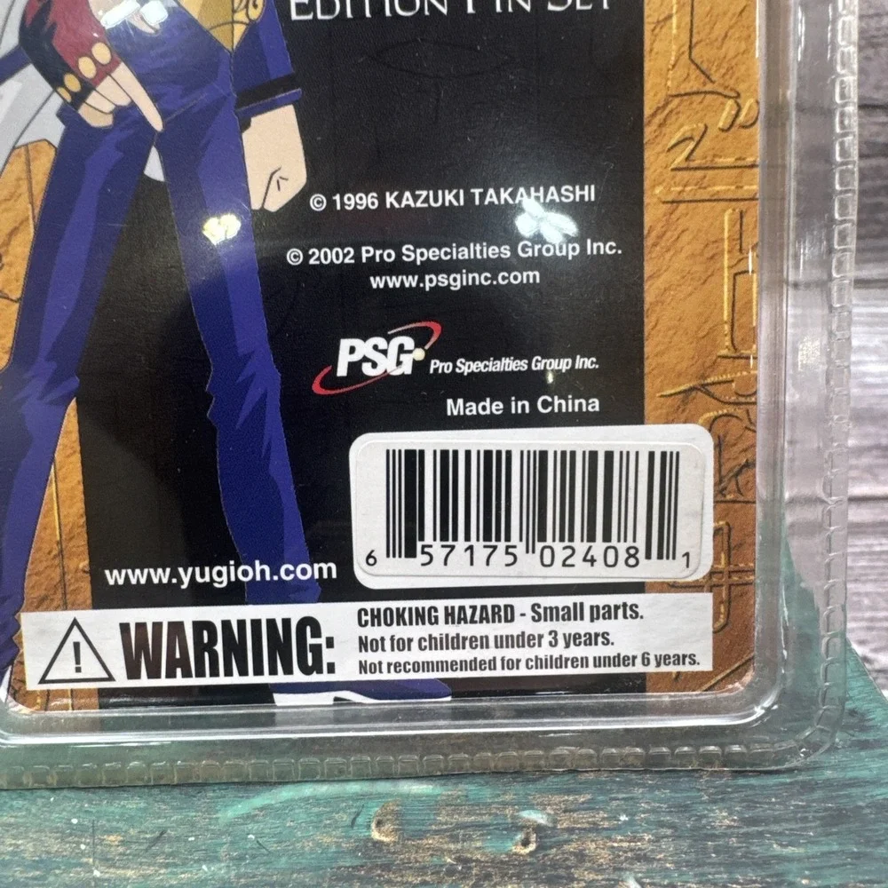 2002 NOS Yu Gi Oh Collectible Trading Pin/ Key Tag Sealed Vintage